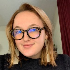 Meet your Posher, Abby